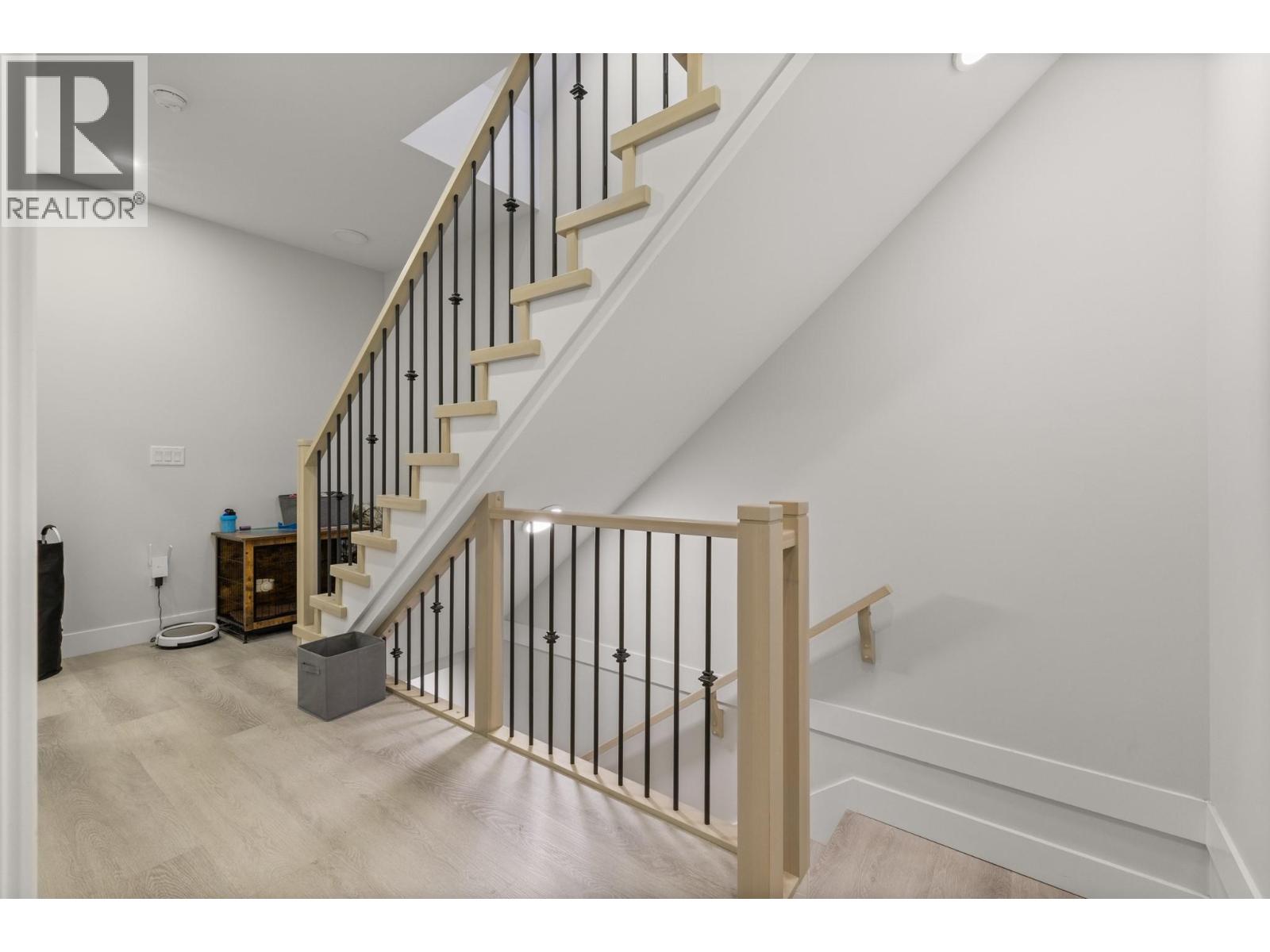 #2 830 Glenwood Avenue - 16