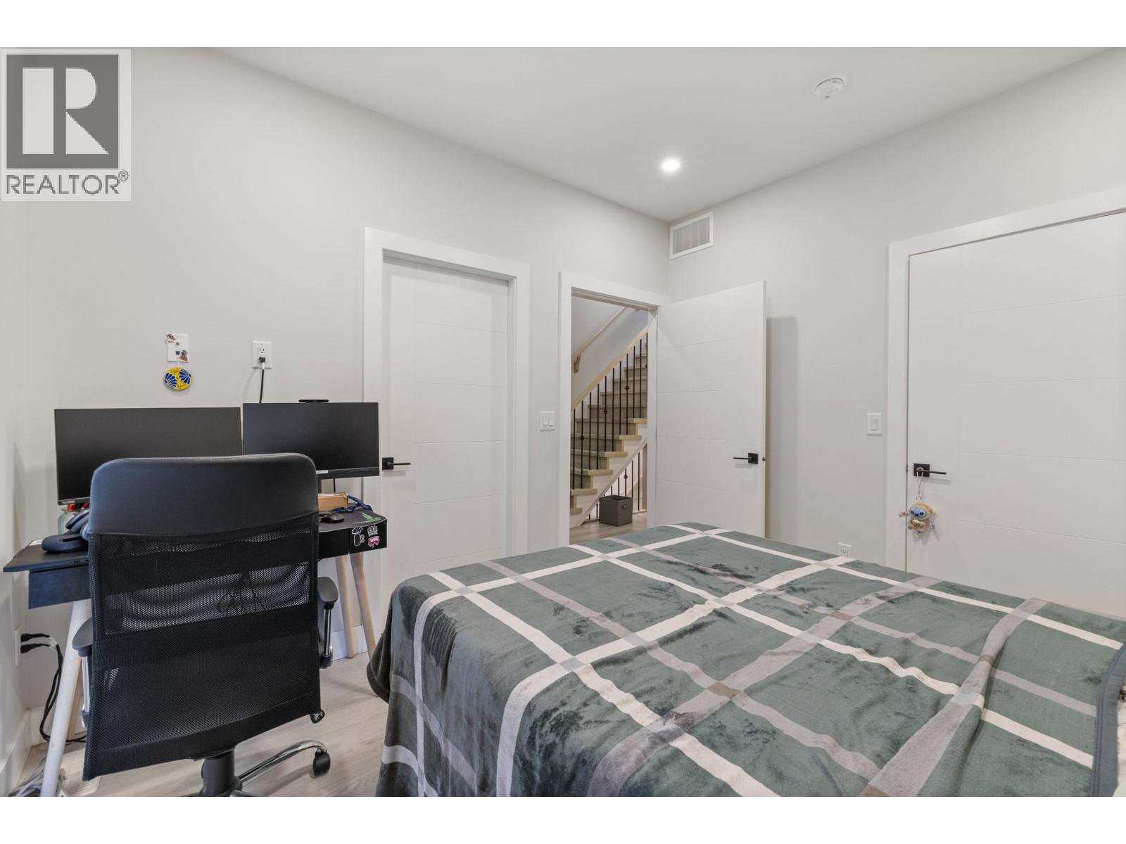 #2 830 Glenwood Avenue - 19
