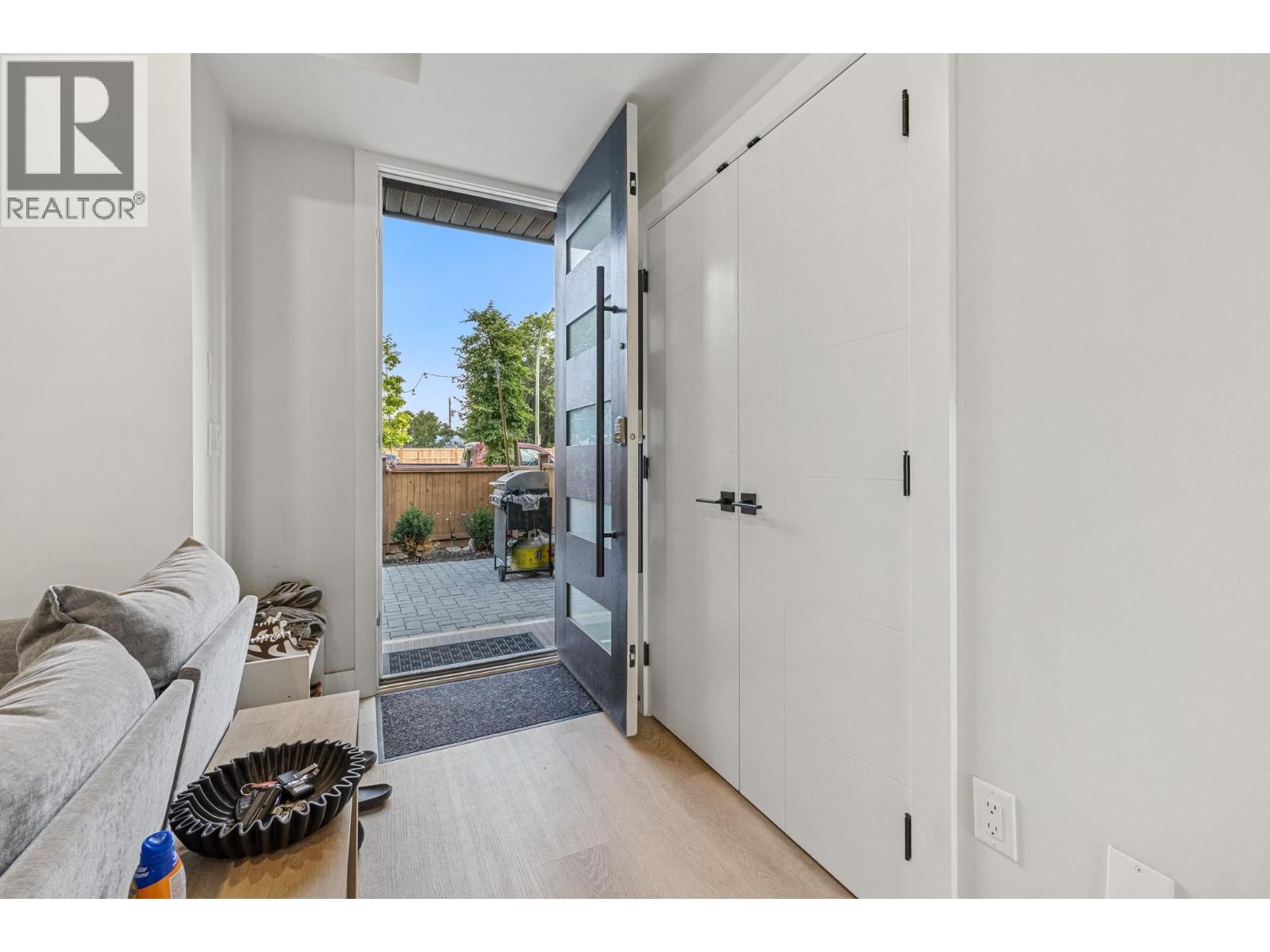 #2 830 Glenwood Avenue - 2