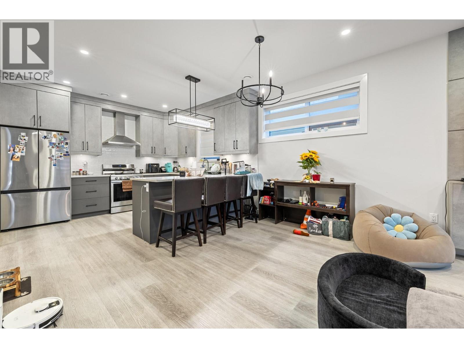#2 830 Glenwood Avenue - 3