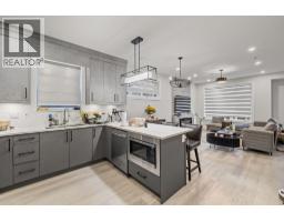 5pc Ensuite bath - 830 Glenwood Avenue Unit# 2, Kelowna, BC V1Y5M5 Photo 7