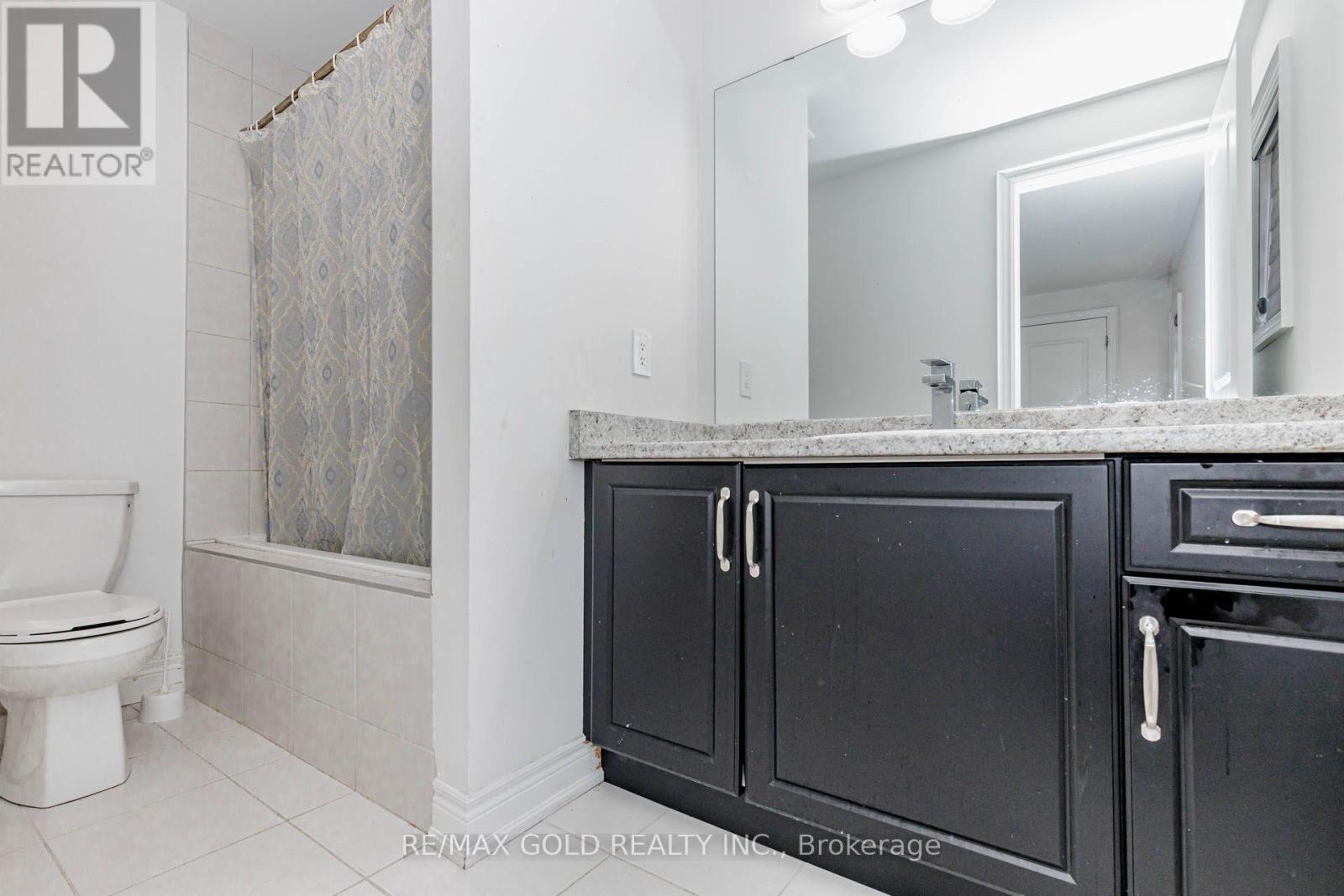 33 TIGER CRESCENT - Image 35