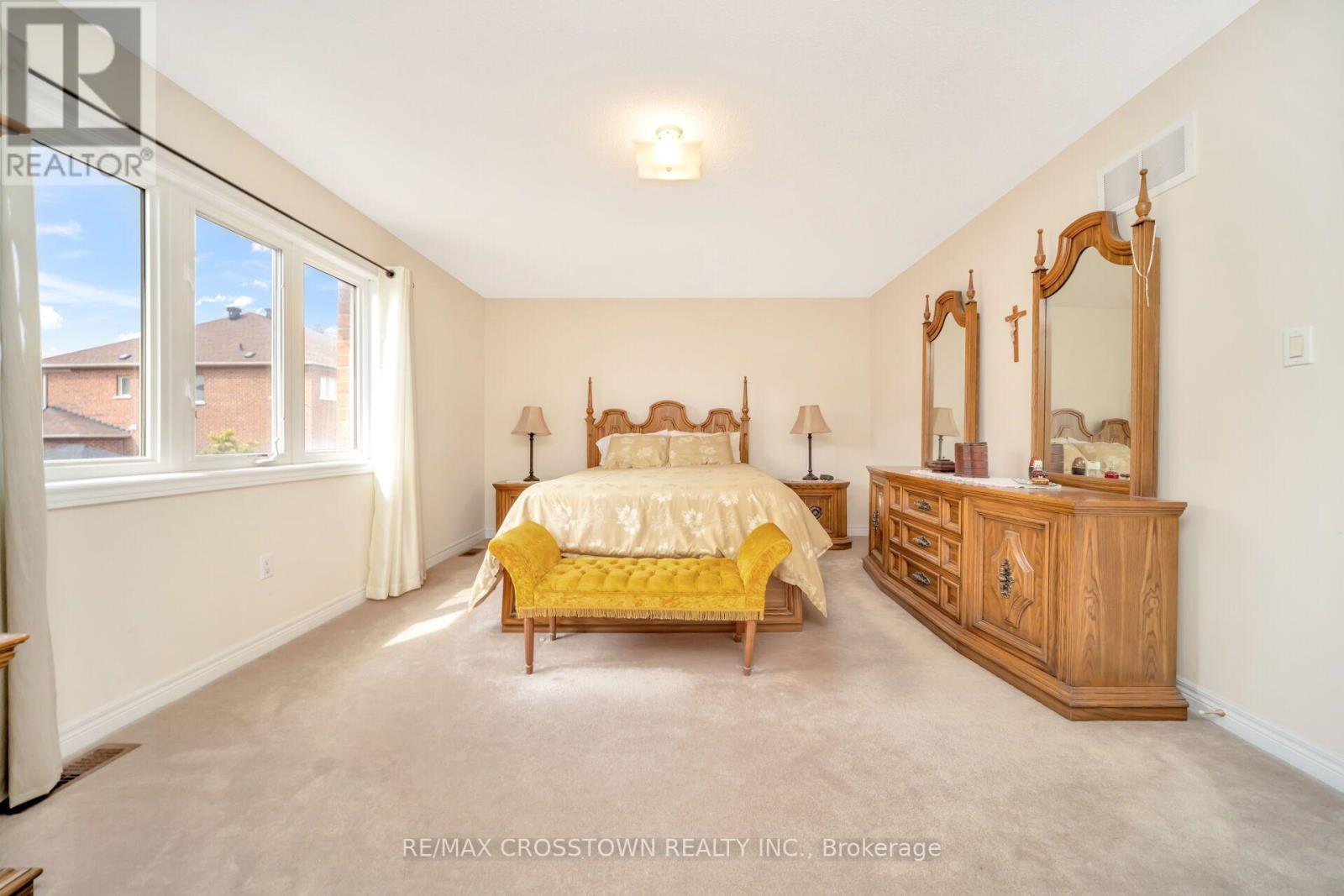 67 SORBONNE DRIVE - 26