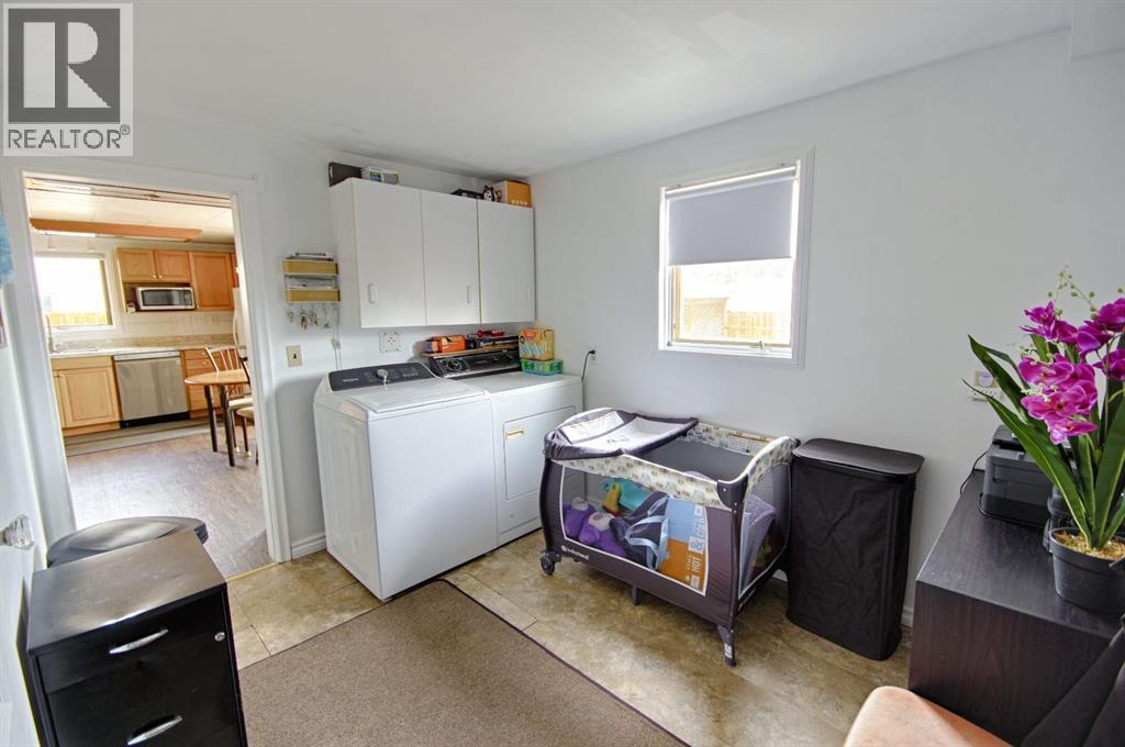 5109 44 ave - 14