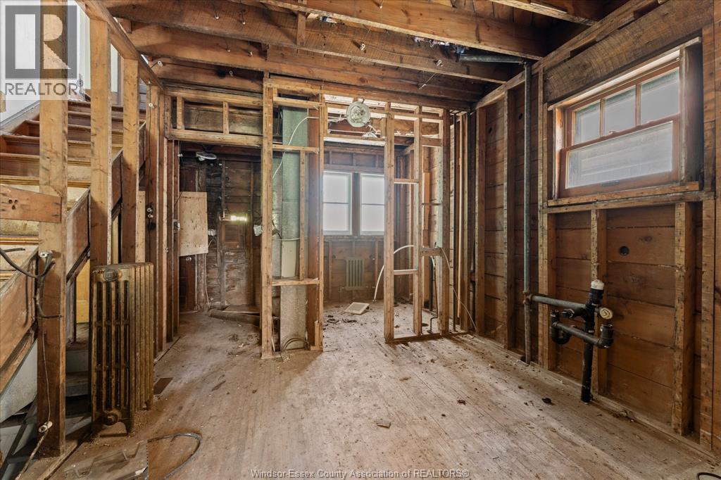 3056 Alexander AVENUE - 11