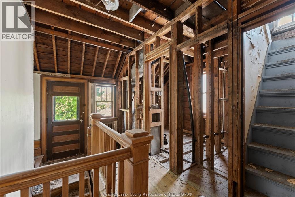 3056 Alexander AVENUE - 21