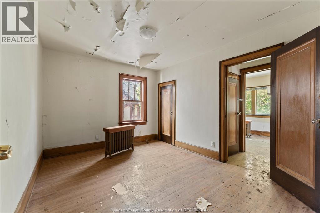 3056 Alexander AVENUE - 18
