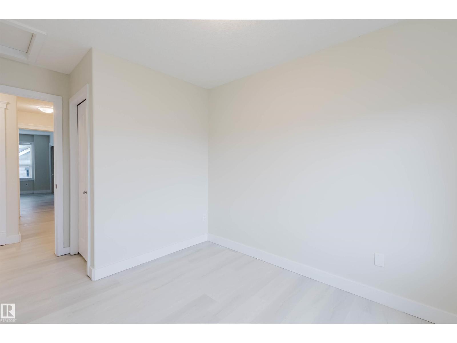 #2 13215 153 AV NW - 22