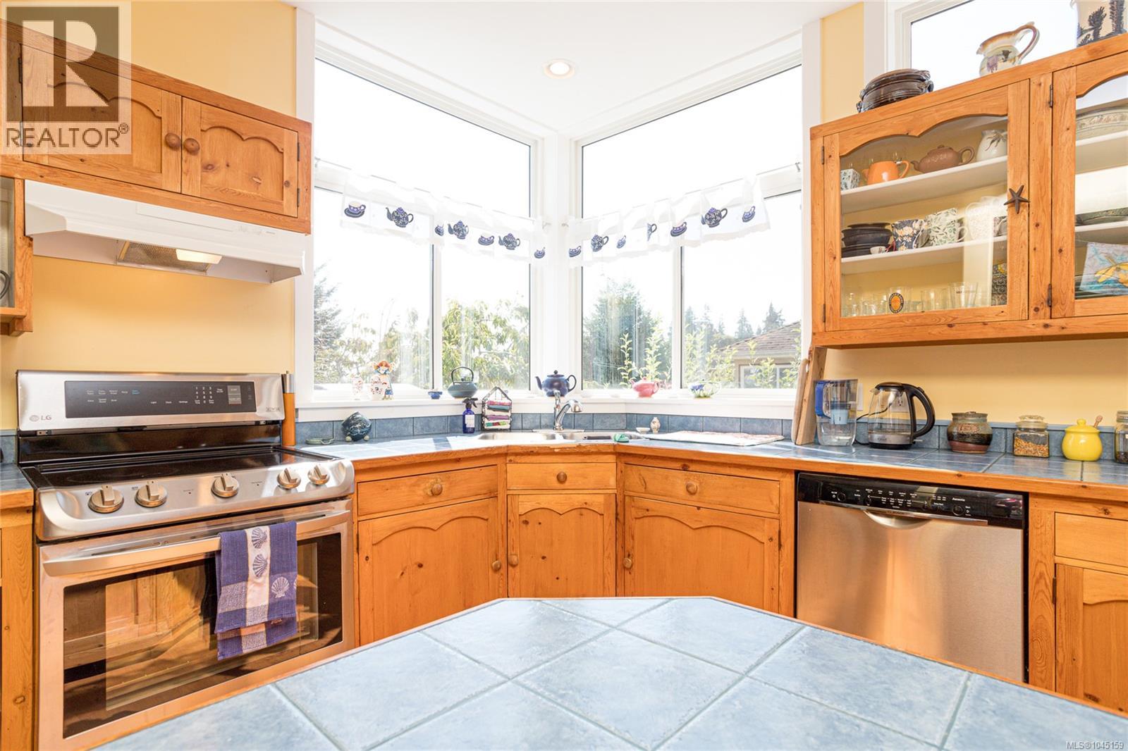 2920 Pine St - Image 20