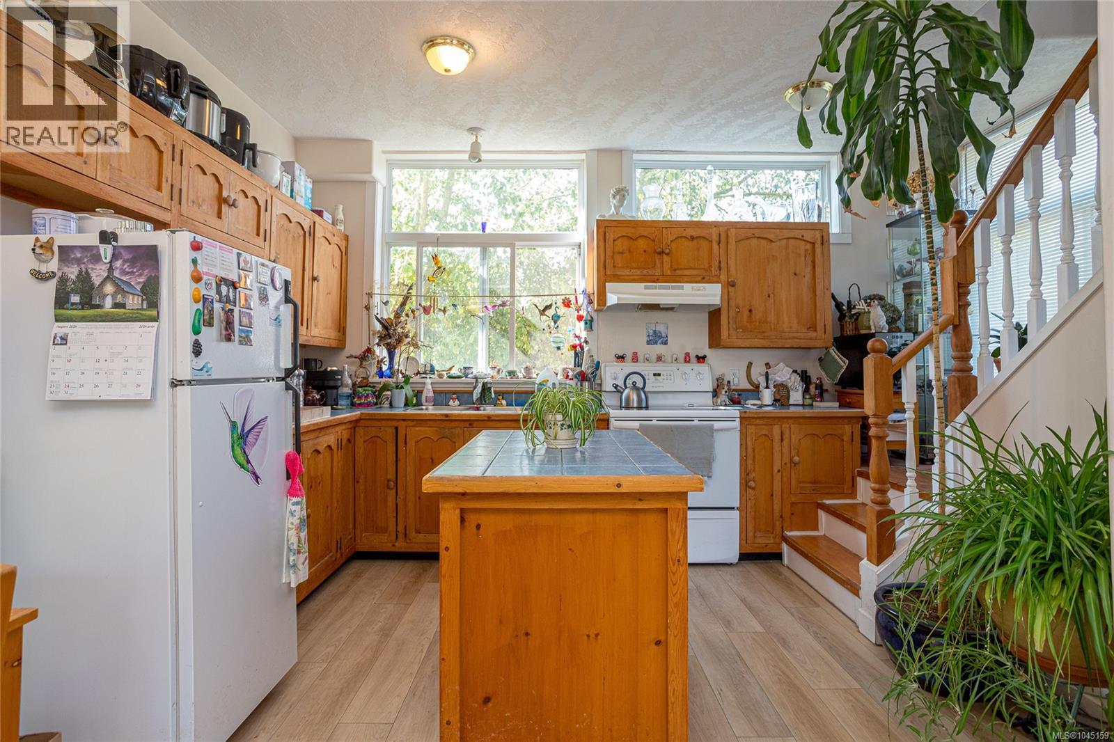 2920 Pine St - 43
