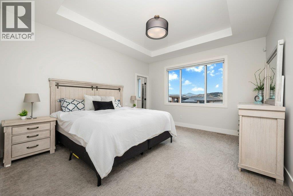 631 Mt Ida Crescent - 18