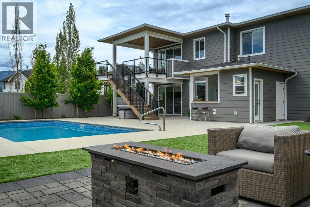 631 Mt Ida Crescent - 38