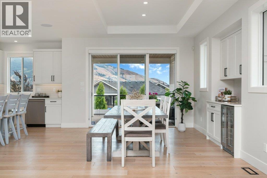 631 Mt Ida Crescent - 12