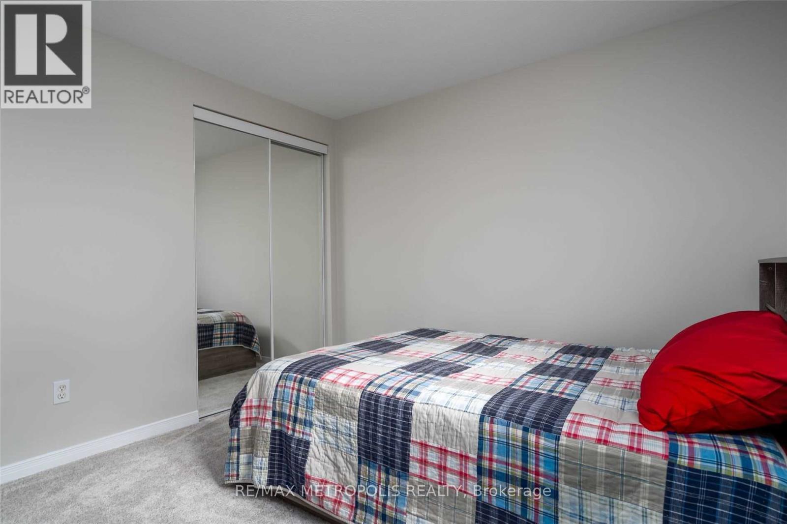472 HIDDEN CREEK DRIVE - Image 11