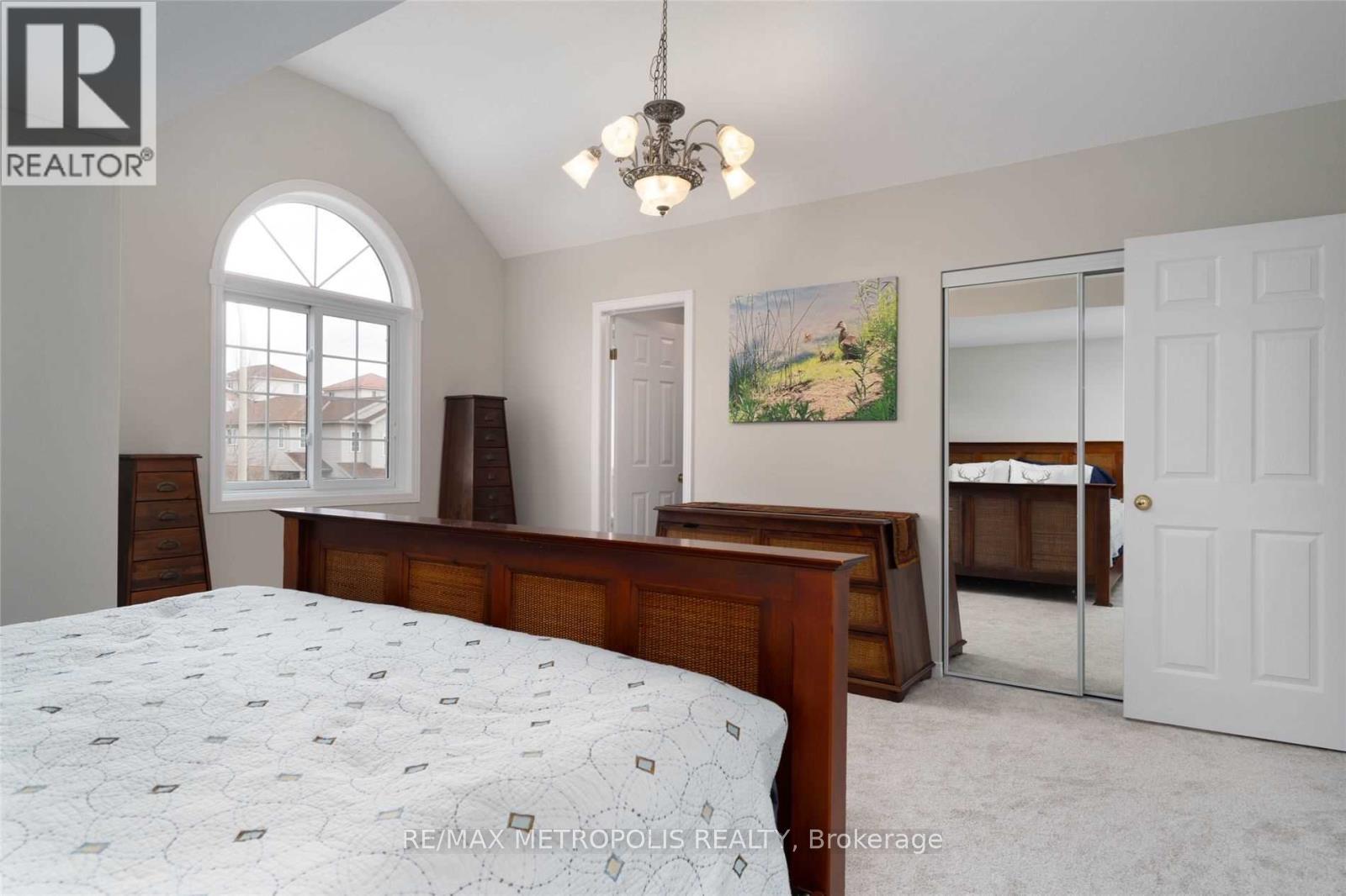 472 HIDDEN CREEK DRIVE - Image 8