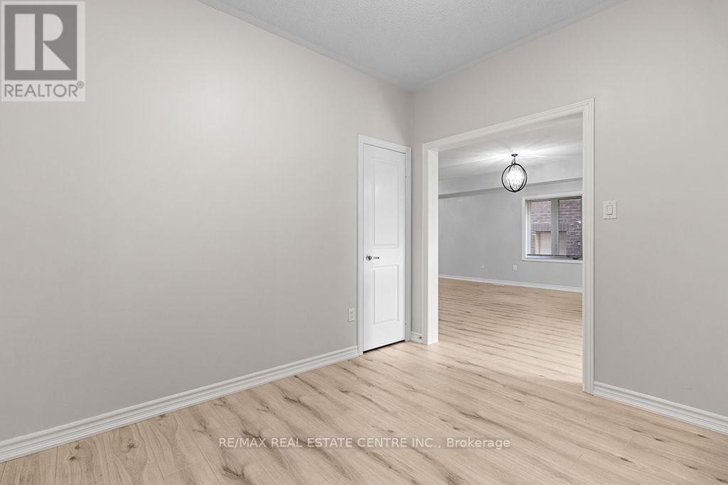 105 WERRY AVENUE - Image 21