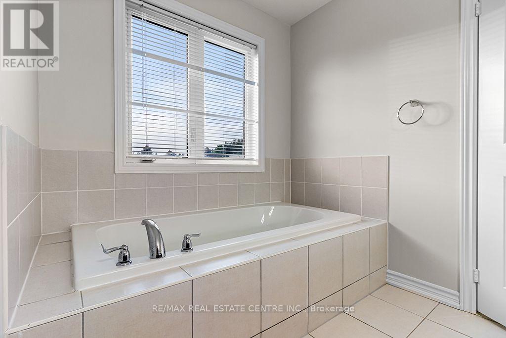 105 WERRY AVENUE - Image 31