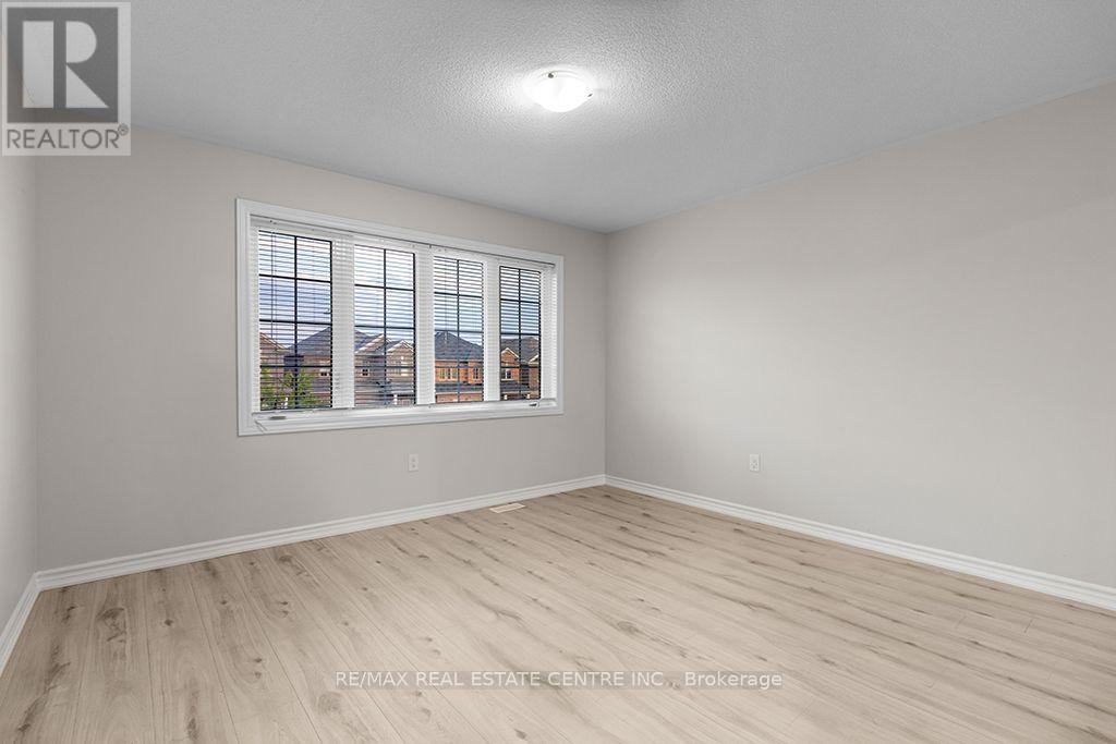 105 WERRY AVENUE - Image 37
