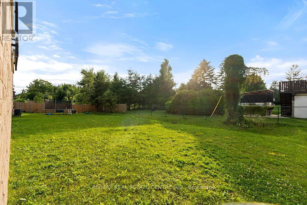 105 WERRY AVENUE - 42