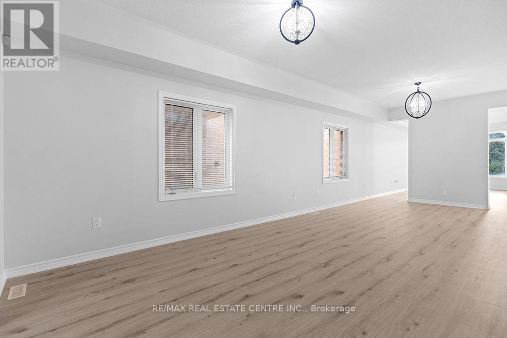 105 WERRY AVENUE - 7