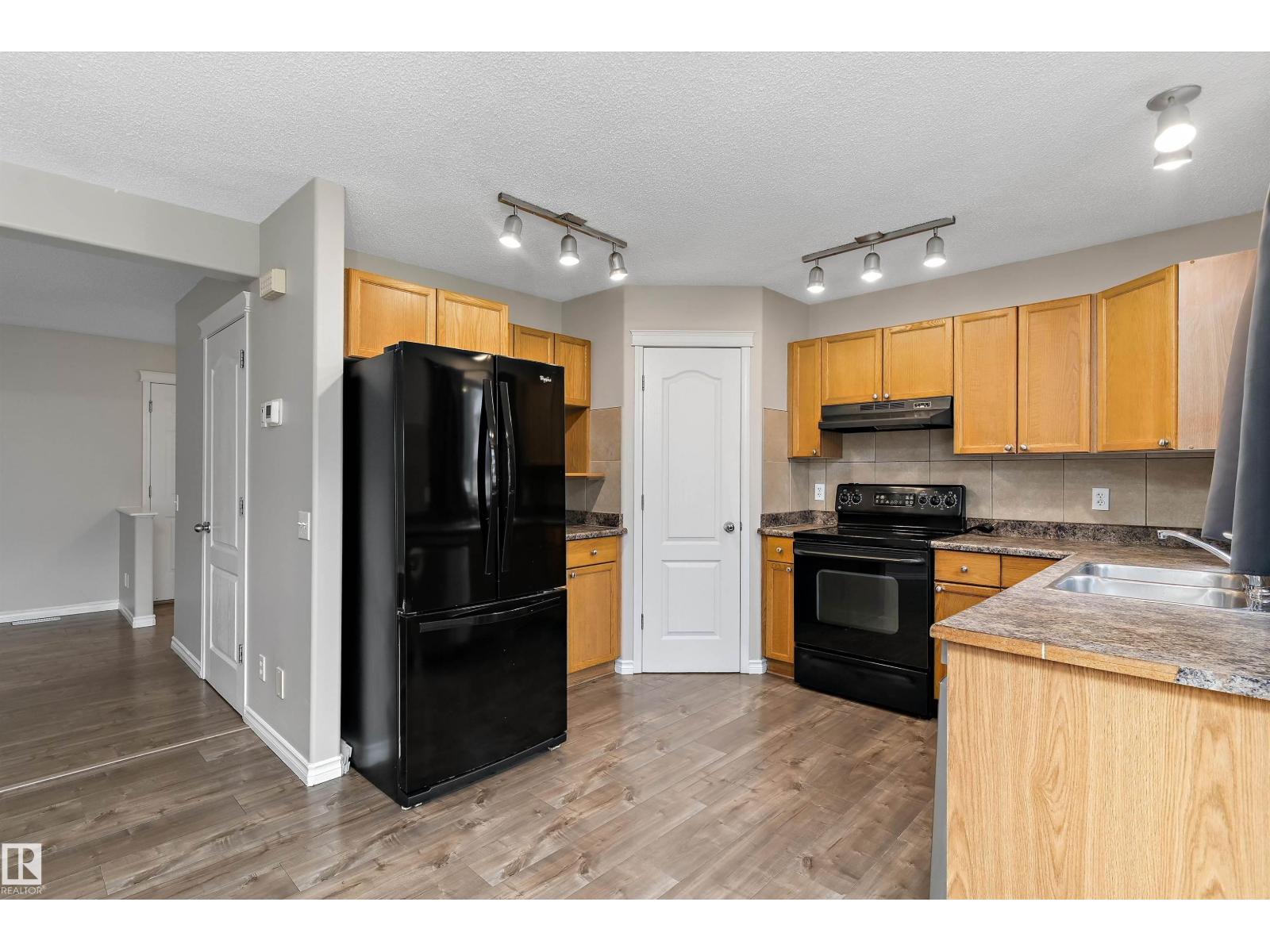 7847 7 Avenue SW - Photo 13
