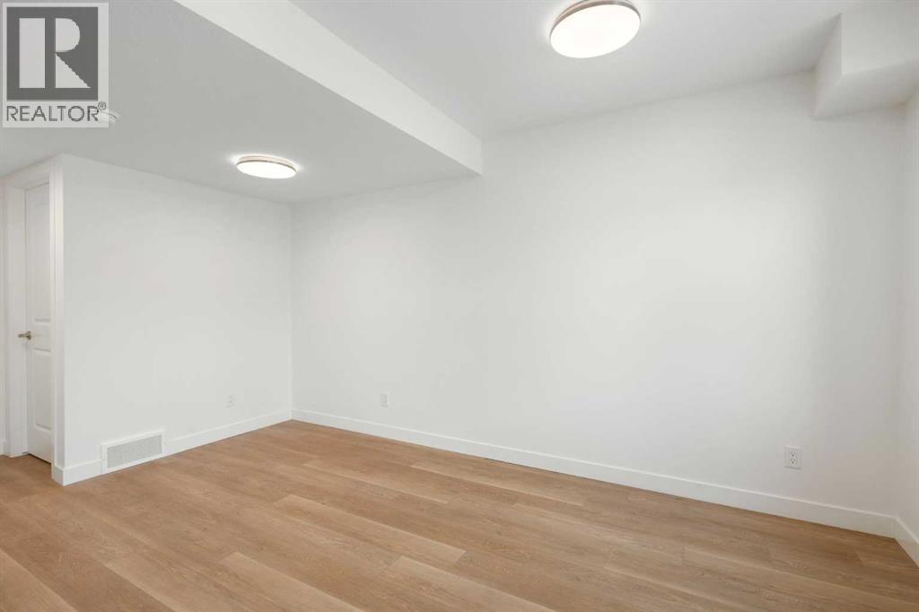 8528 21 Avenue SE - 6