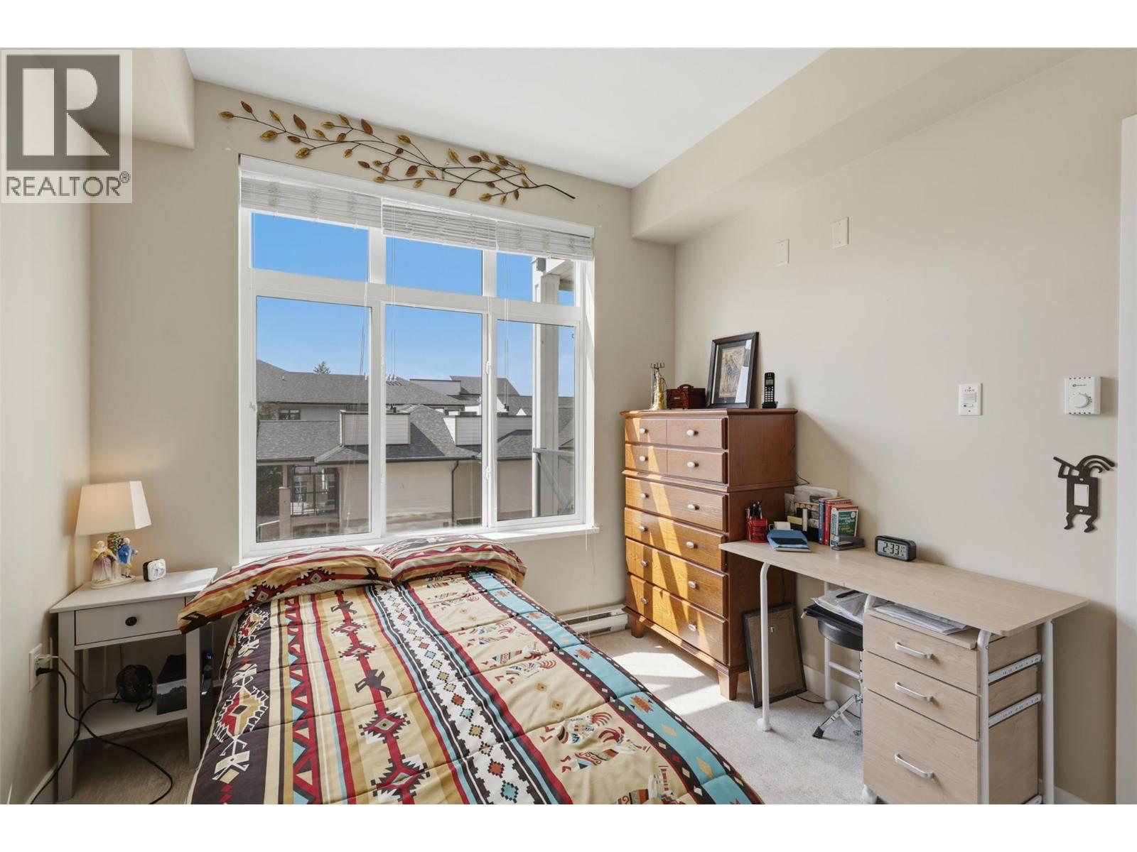 #300 760 MAYFAIR Street - 19