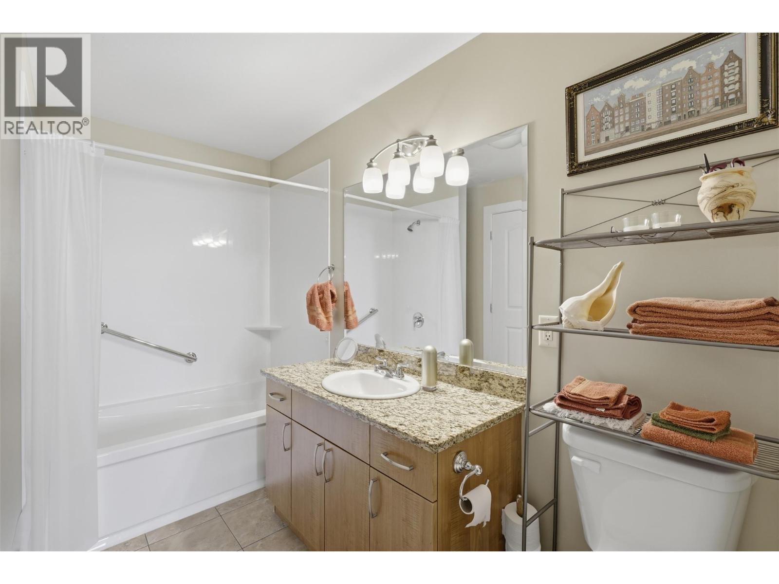 #300 760 MAYFAIR Street - 20
