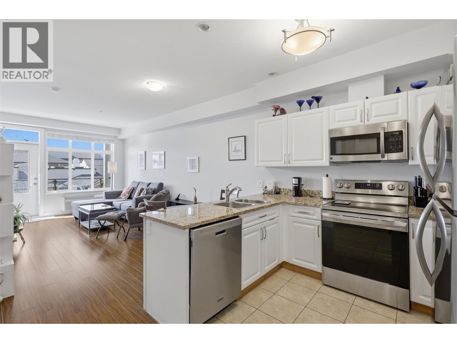 #300 760 MAYFAIR Street - Image 5