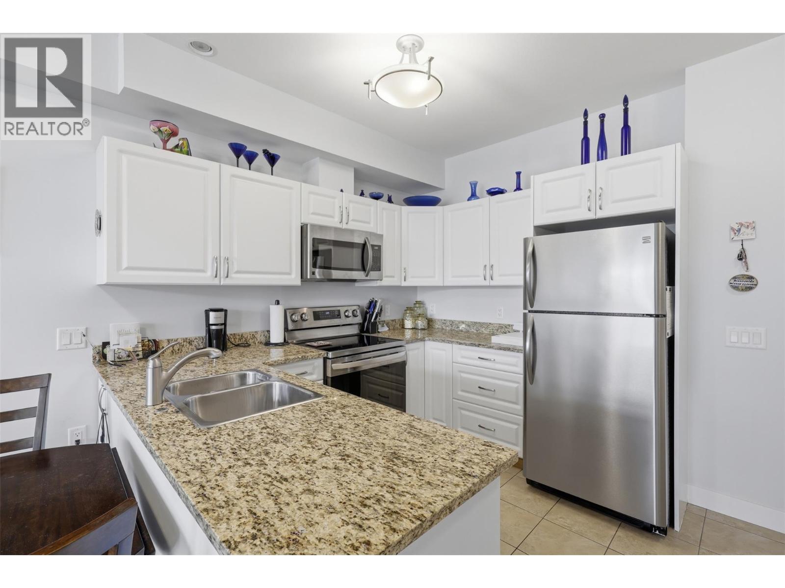#300 760 MAYFAIR Street - Image 6