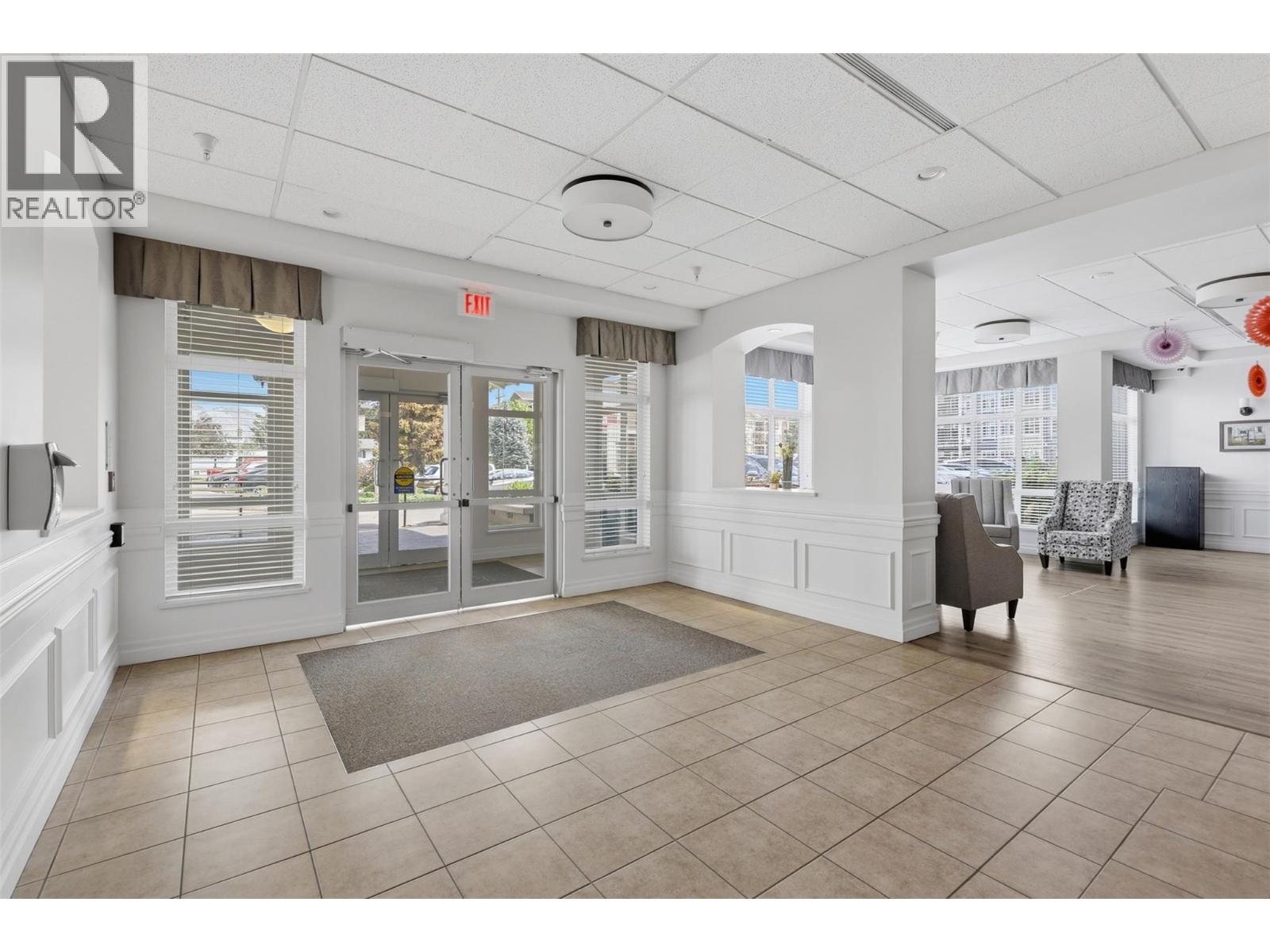 #300 760 MAYFAIR Street - 24