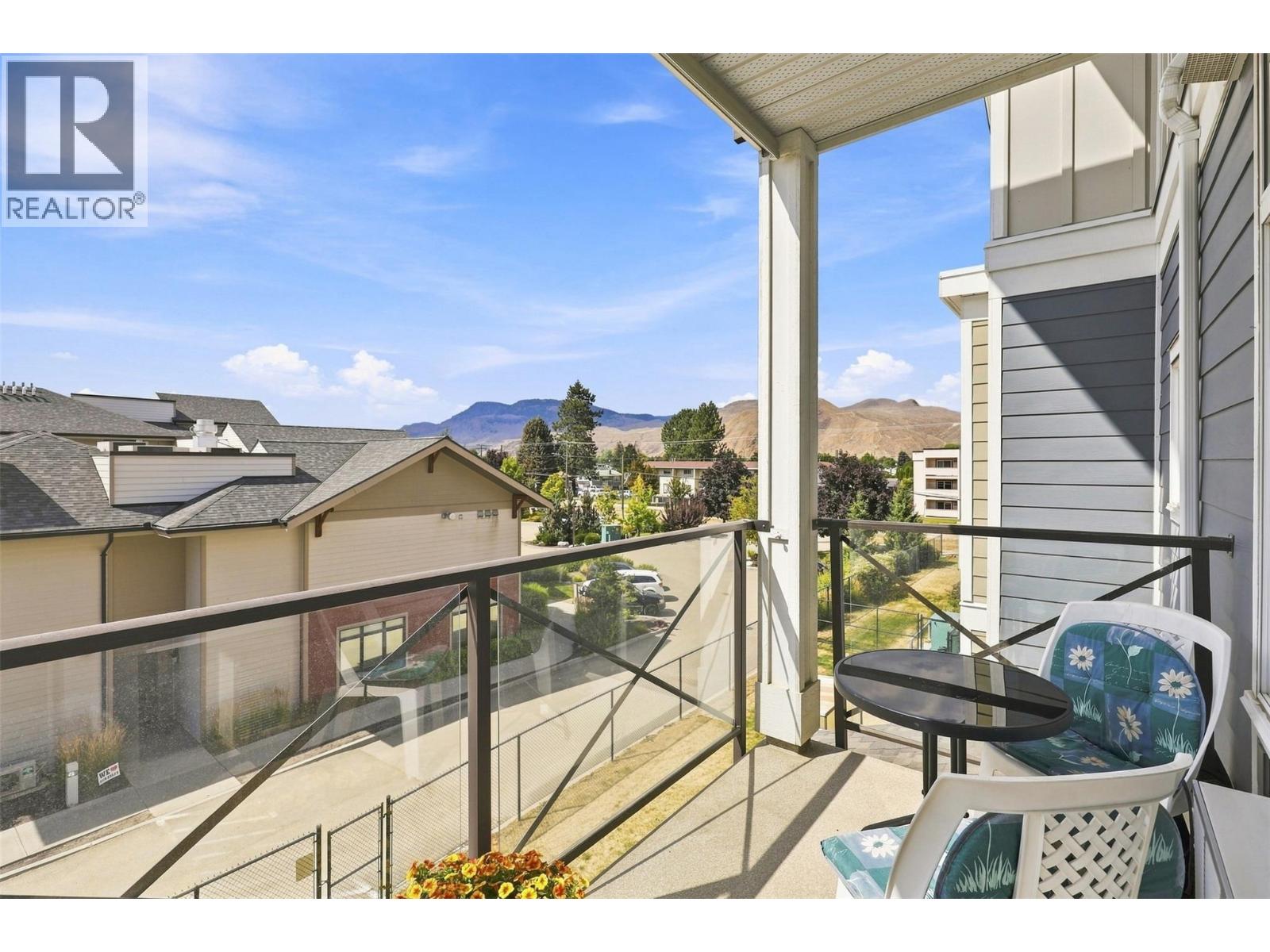 #300 760 MAYFAIR Street - 12