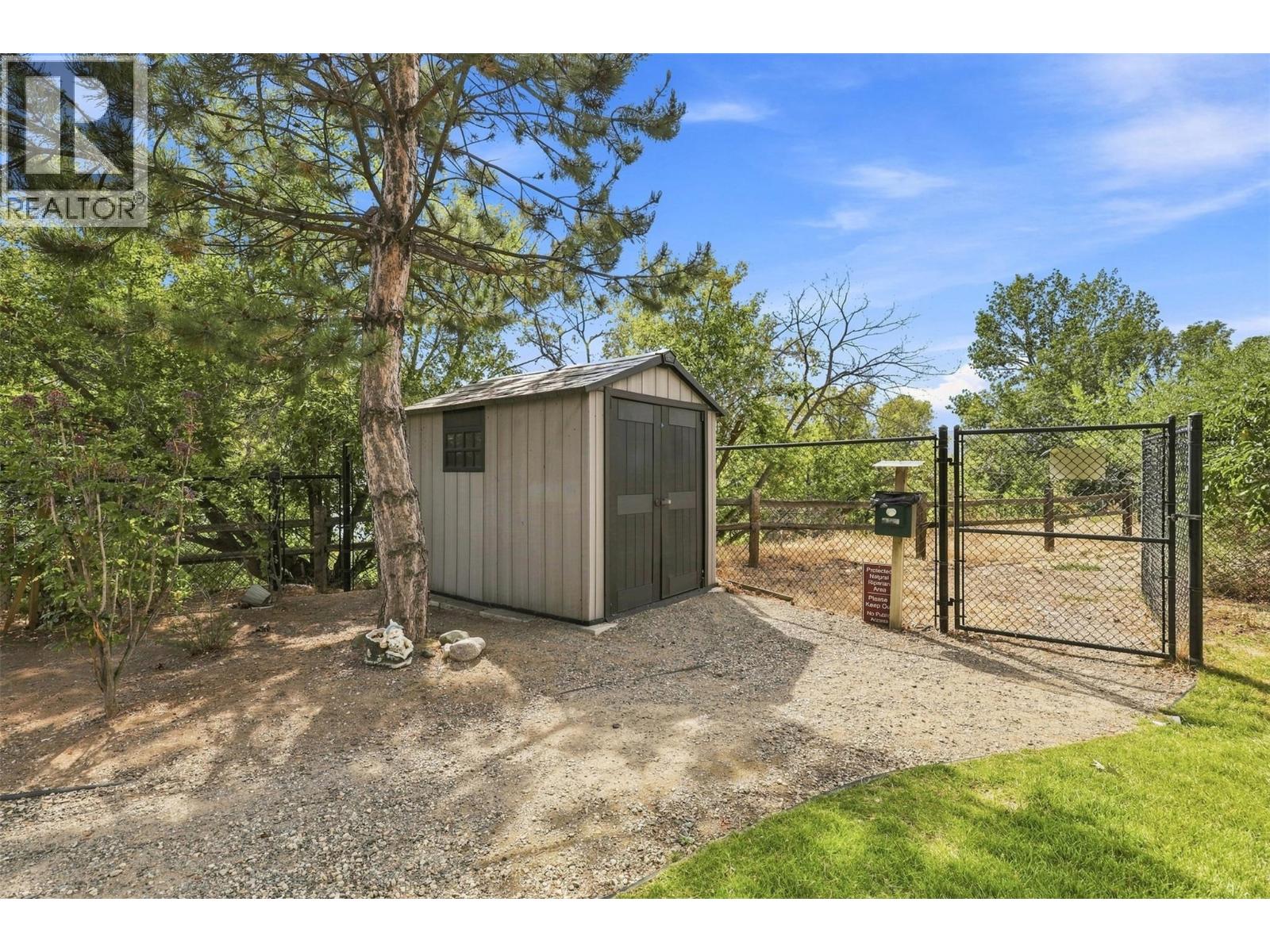 #300 760 MAYFAIR Street - 41