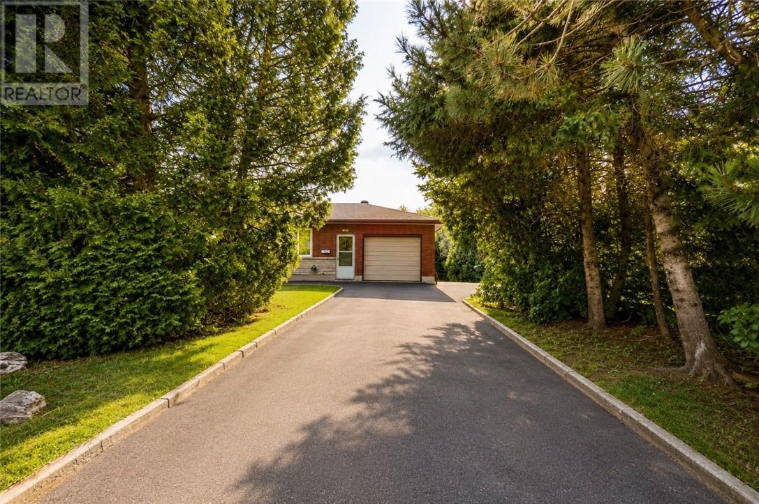 2737 Rockwood Drive - Image 34