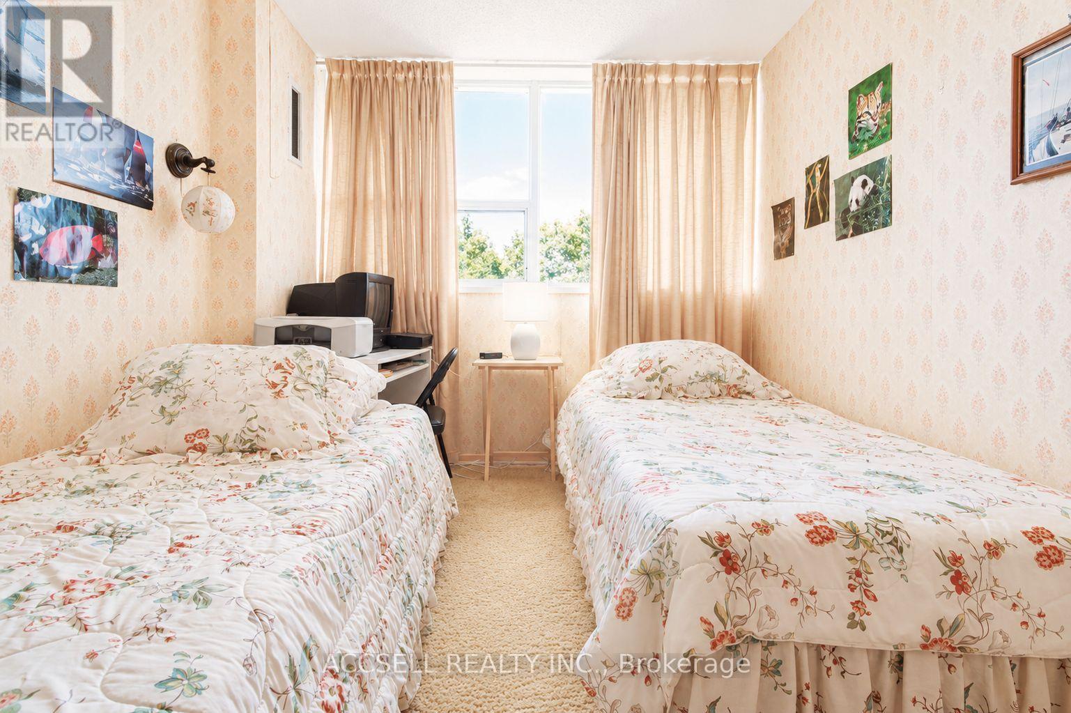 #1402 45 SILVER SPRINGS BOULEVARD - 10