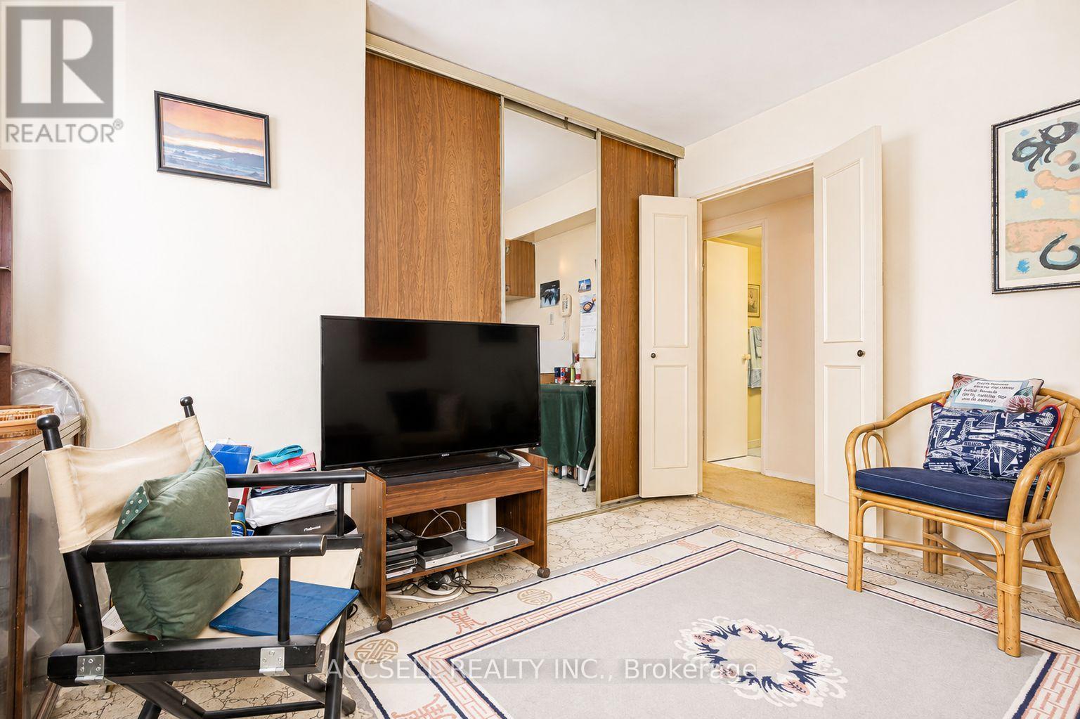 #1402 45 SILVER SPRINGS BOULEVARD - 20