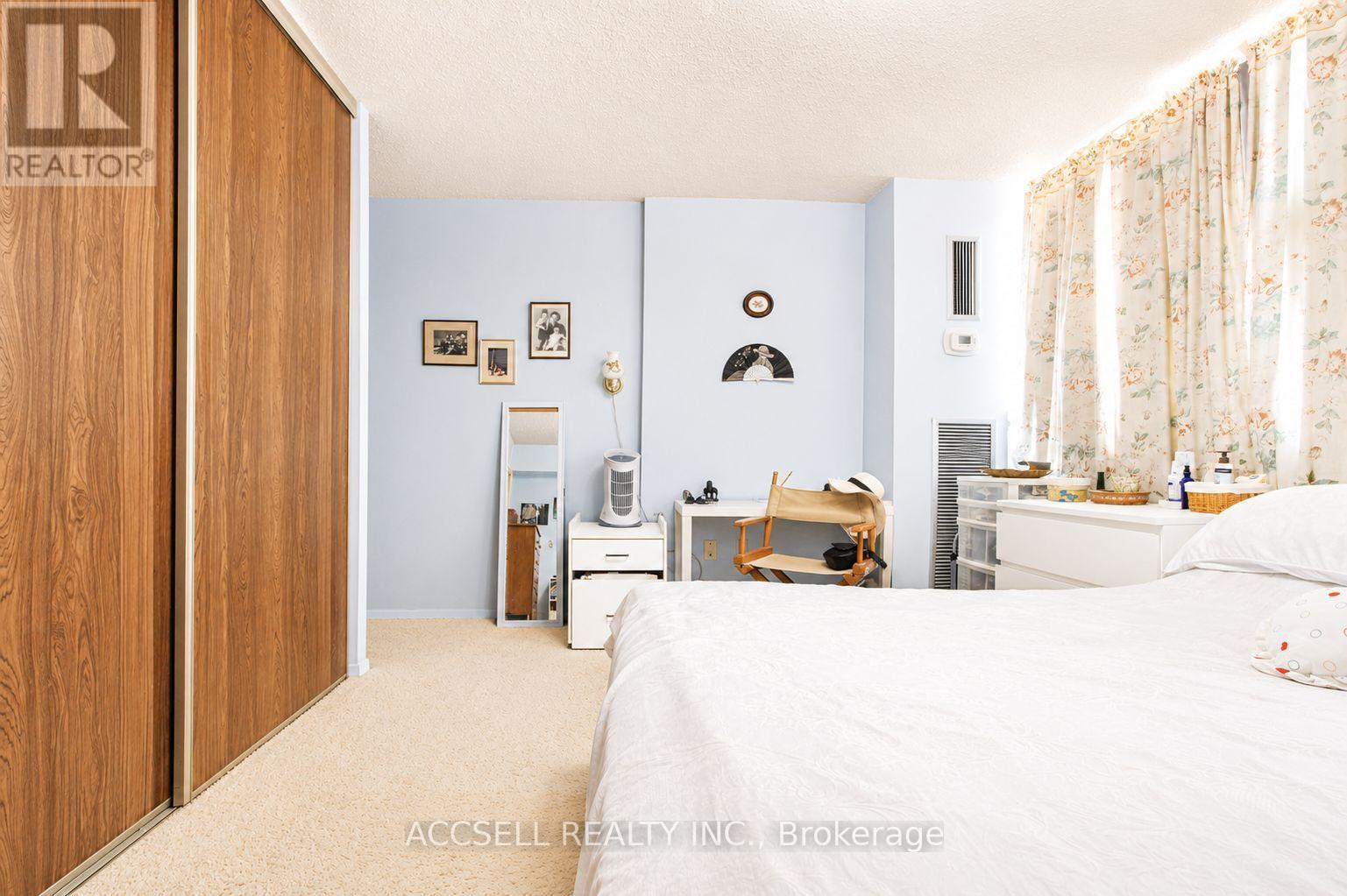 #1402 45 SILVER SPRINGS BOULEVARD - 15