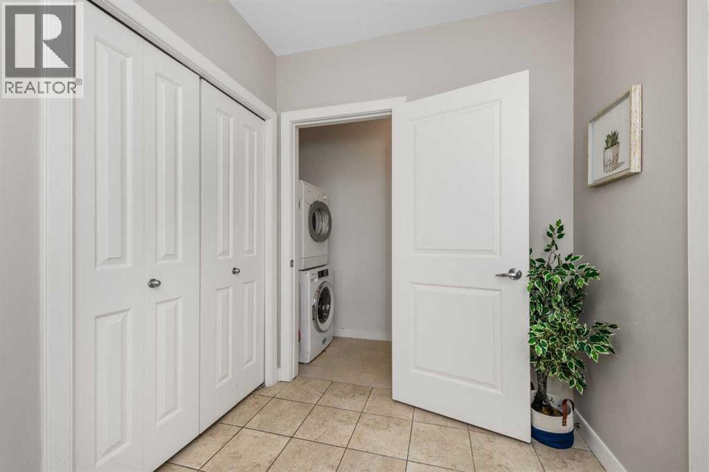 #310 328 21 Avenue SW - 24