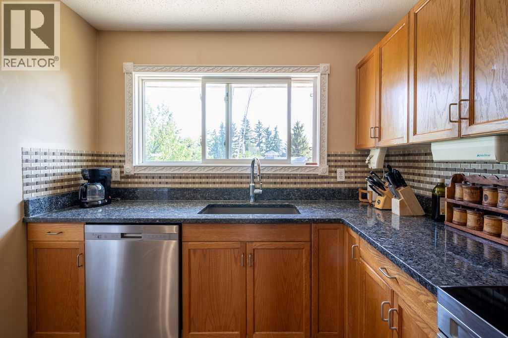 139 Maitland Road Northeast - Photo 12