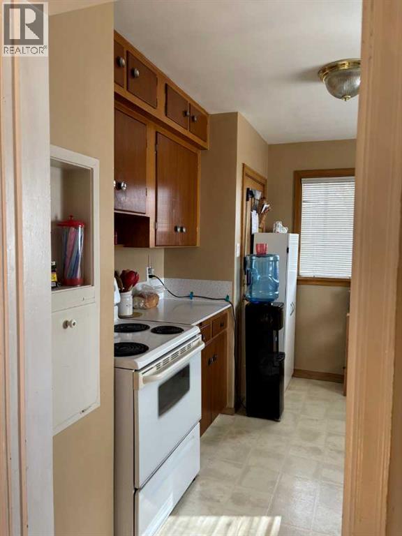 110 RAILWAY Avenue - 8