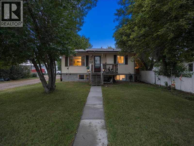 110 RAILWAY Avenue - 1