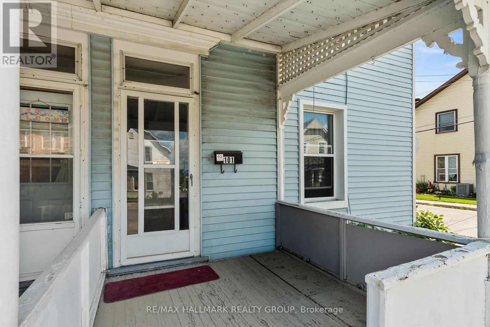 101 PEARL STREET W - 3