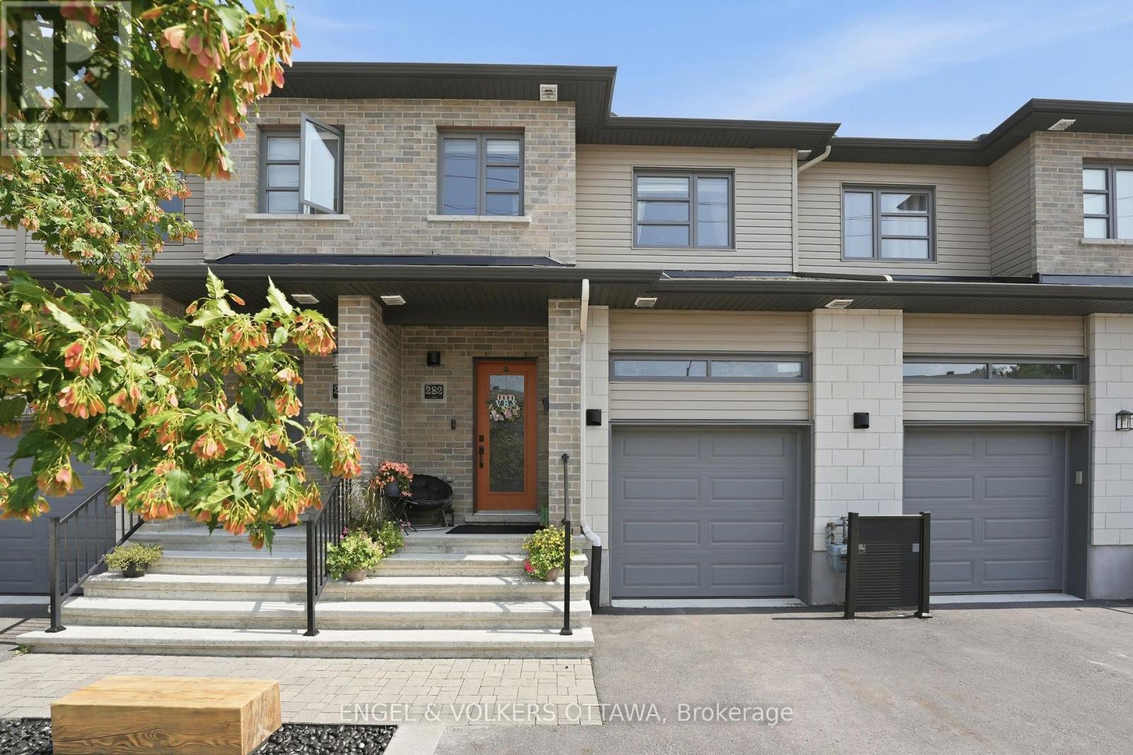 282 MUNRO STREET - 1