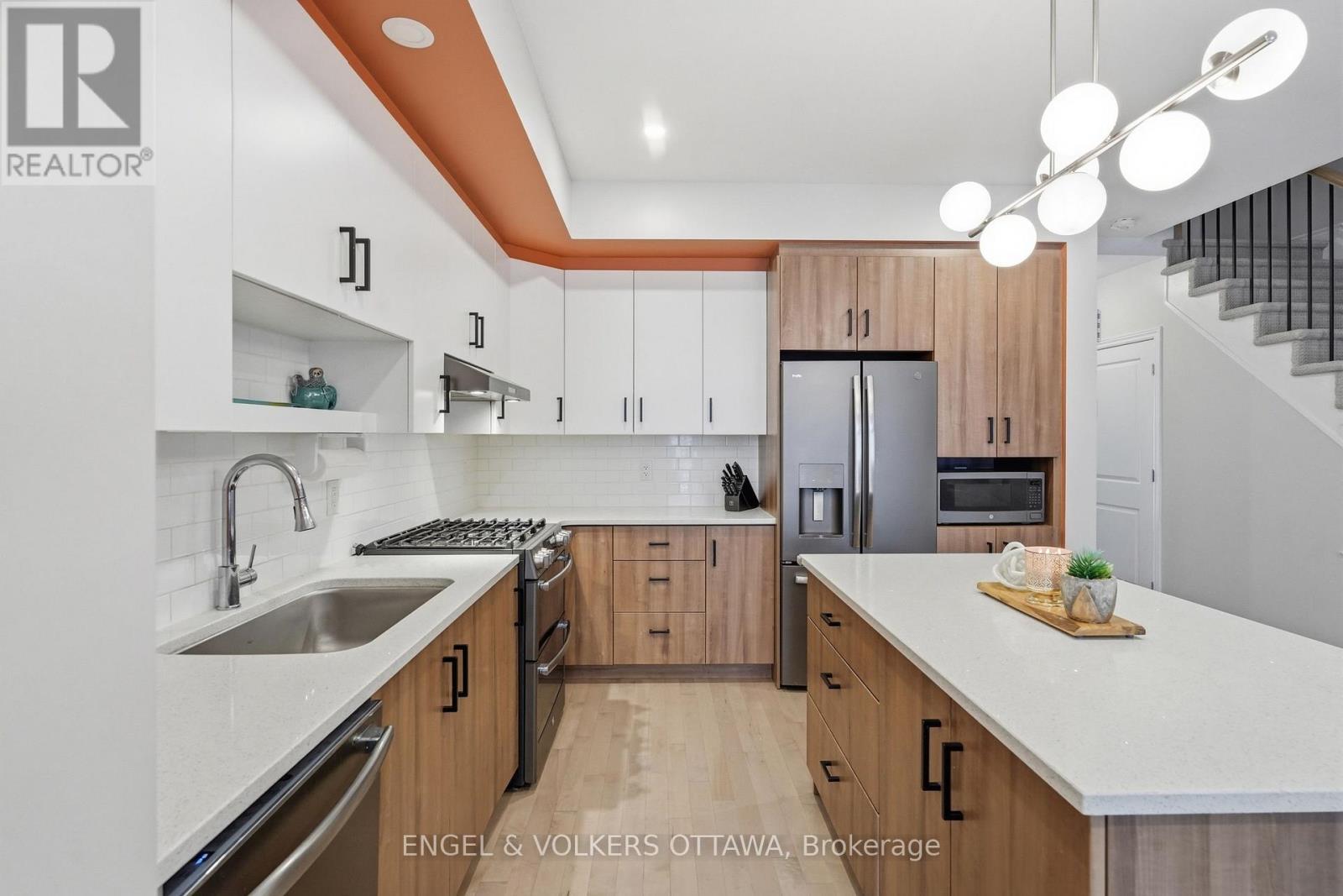 3 Bed, 3 Bath House for Sale in Carleton Place – 282 MUNRO STREET, Carleton Place – MLS# X13678050 - Image 12