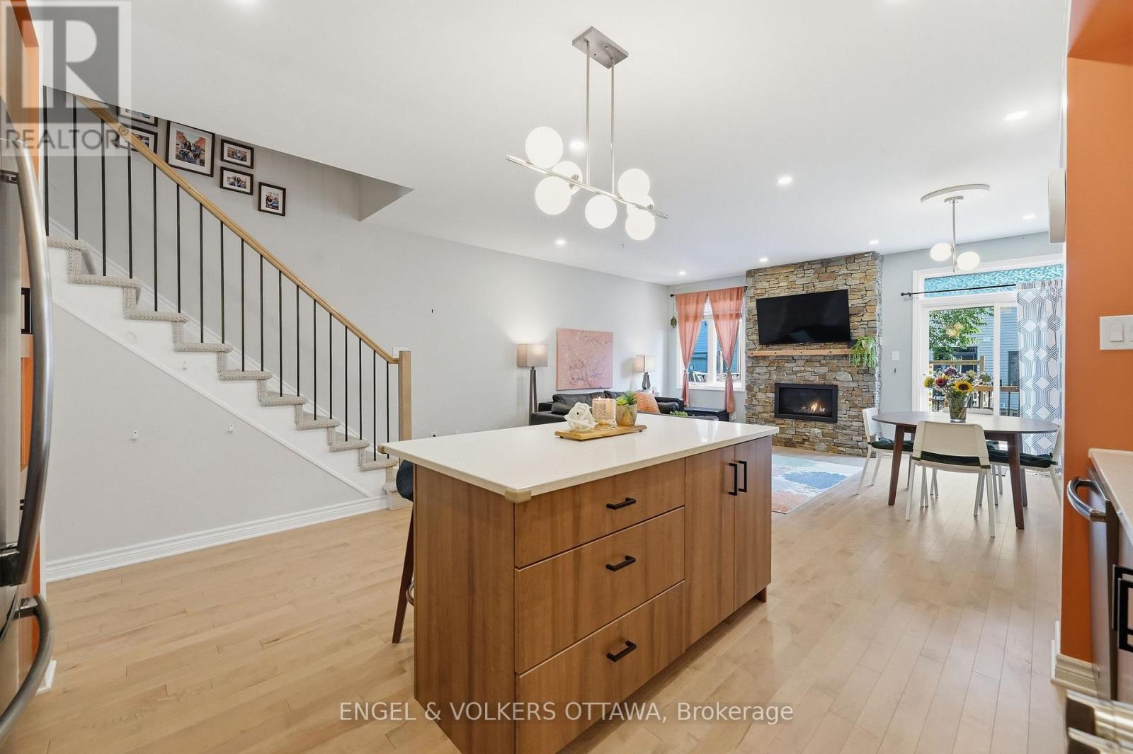3 Bed, 3 Bath House for Sale in Carleton Place – 282 MUNRO STREET, Carleton Place – MLS# X13678050 - Image 14