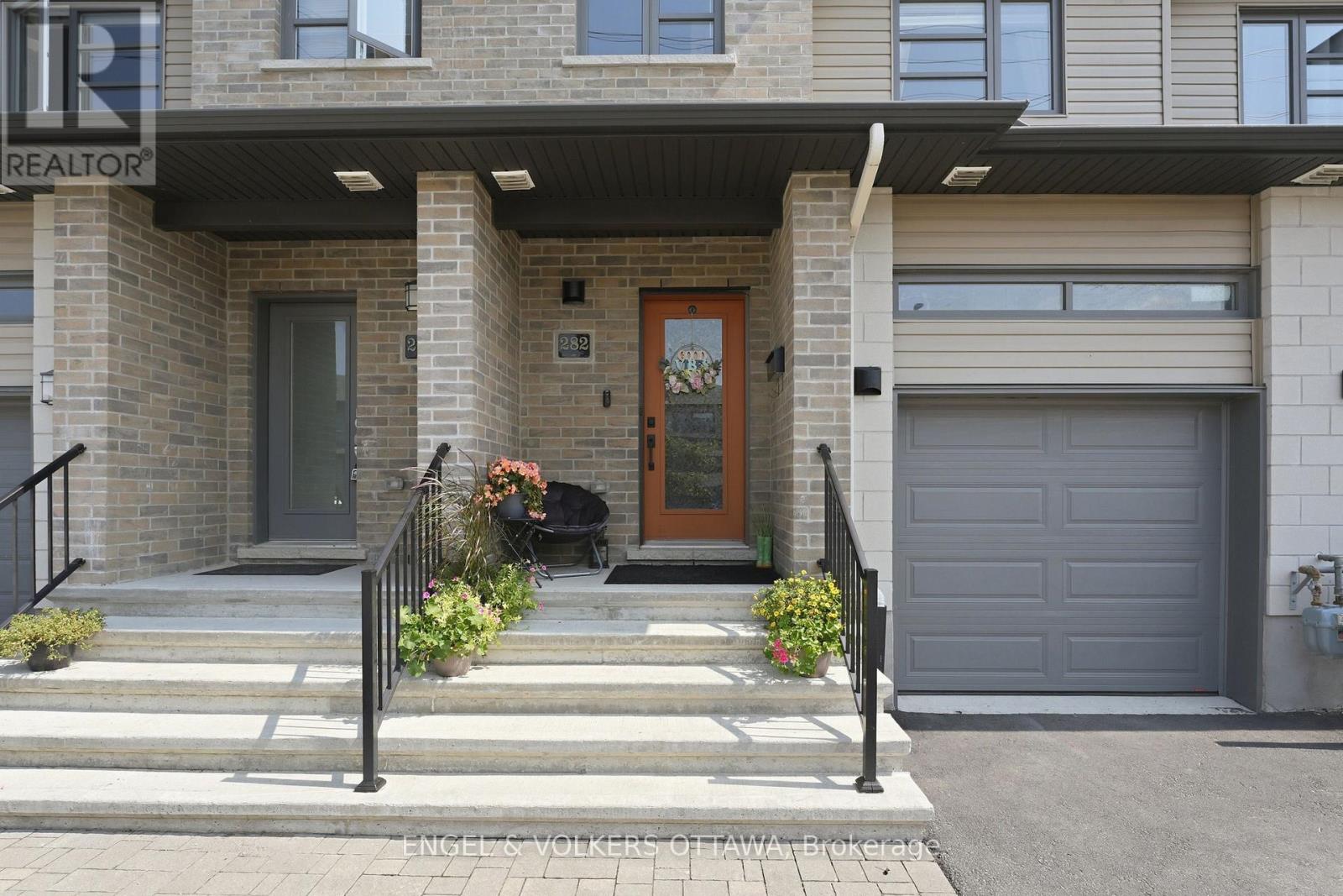 282 MUNRO STREET - 3