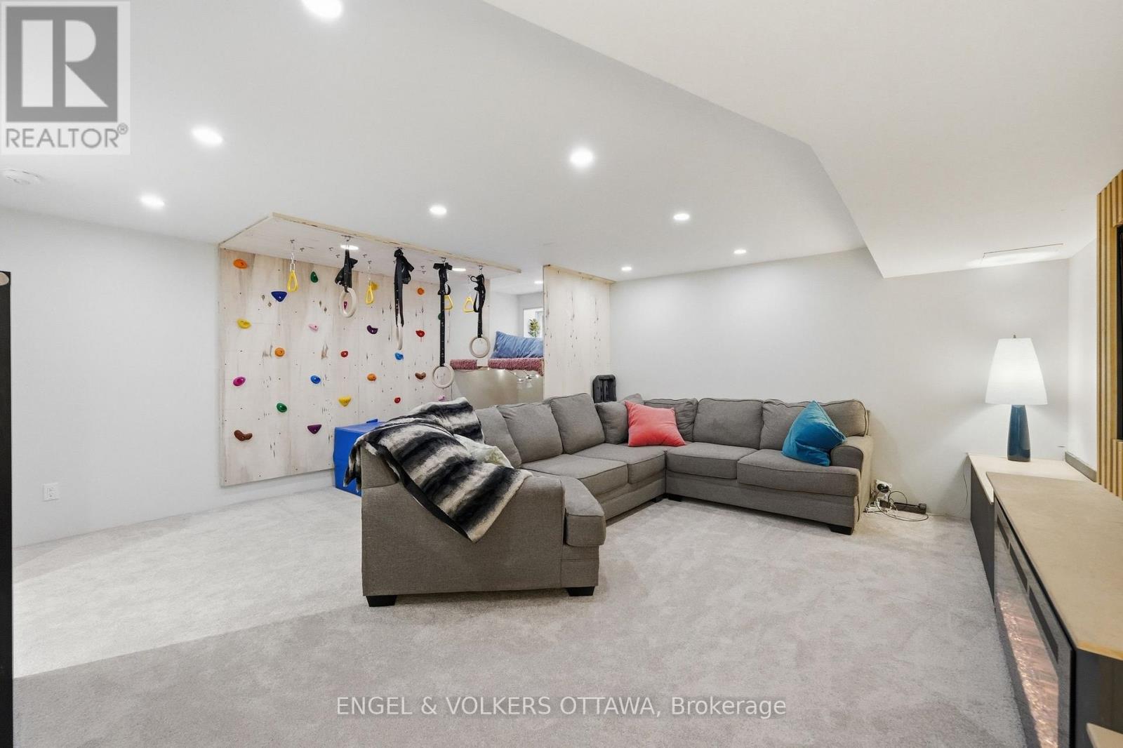 3 Bed, 3 Bath House for Sale in Carleton Place – 282 MUNRO STREET, Carleton Place – MLS# X13678050 - Image 37
