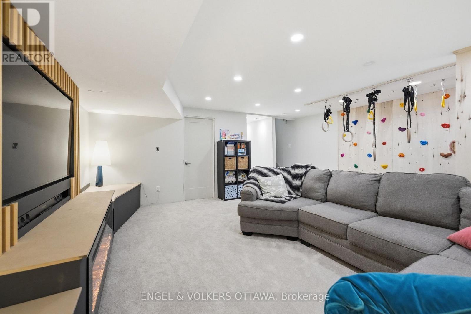 3 Bed, 3 Bath House for Sale in Carleton Place – 282 MUNRO STREET, Carleton Place – MLS# X13678050 - Image 38