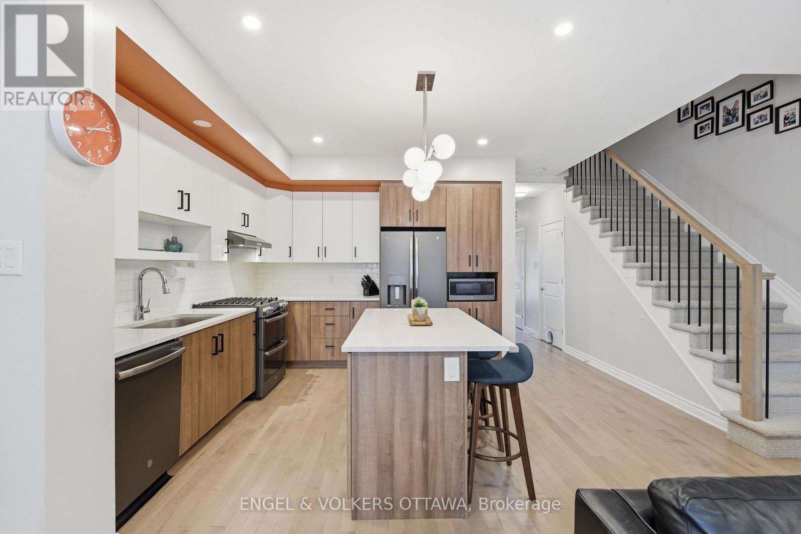 3 Bed, 3 Bath House for Sale in Carleton Place – 282 MUNRO STREET, Carleton Place – MLS# X13678050 - Image 9
