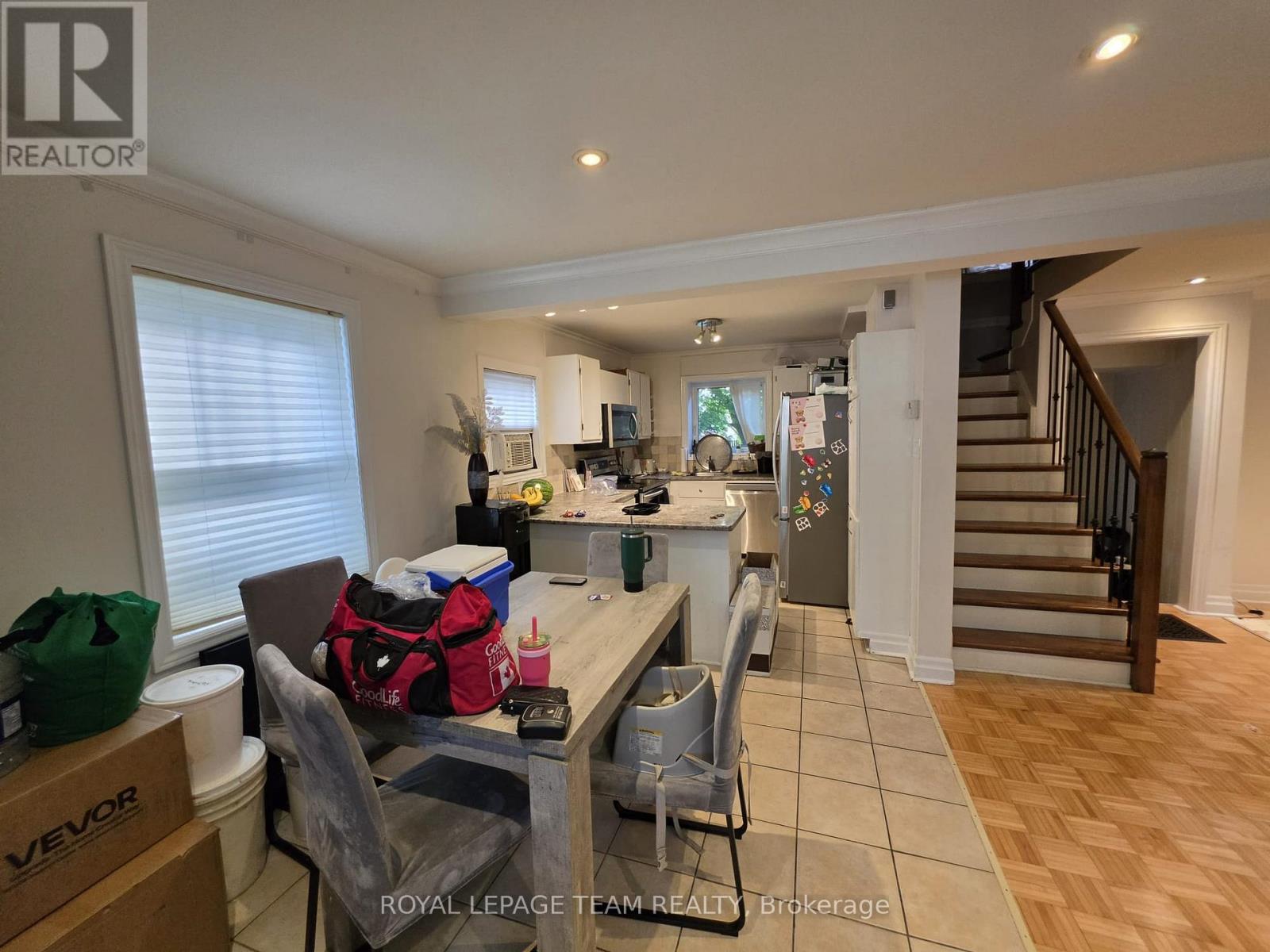 1247 SUMMERVILLE AVENUE - 3